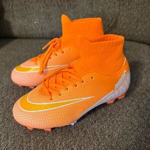 Kids soccer high top size 11/12 unisex bright orange